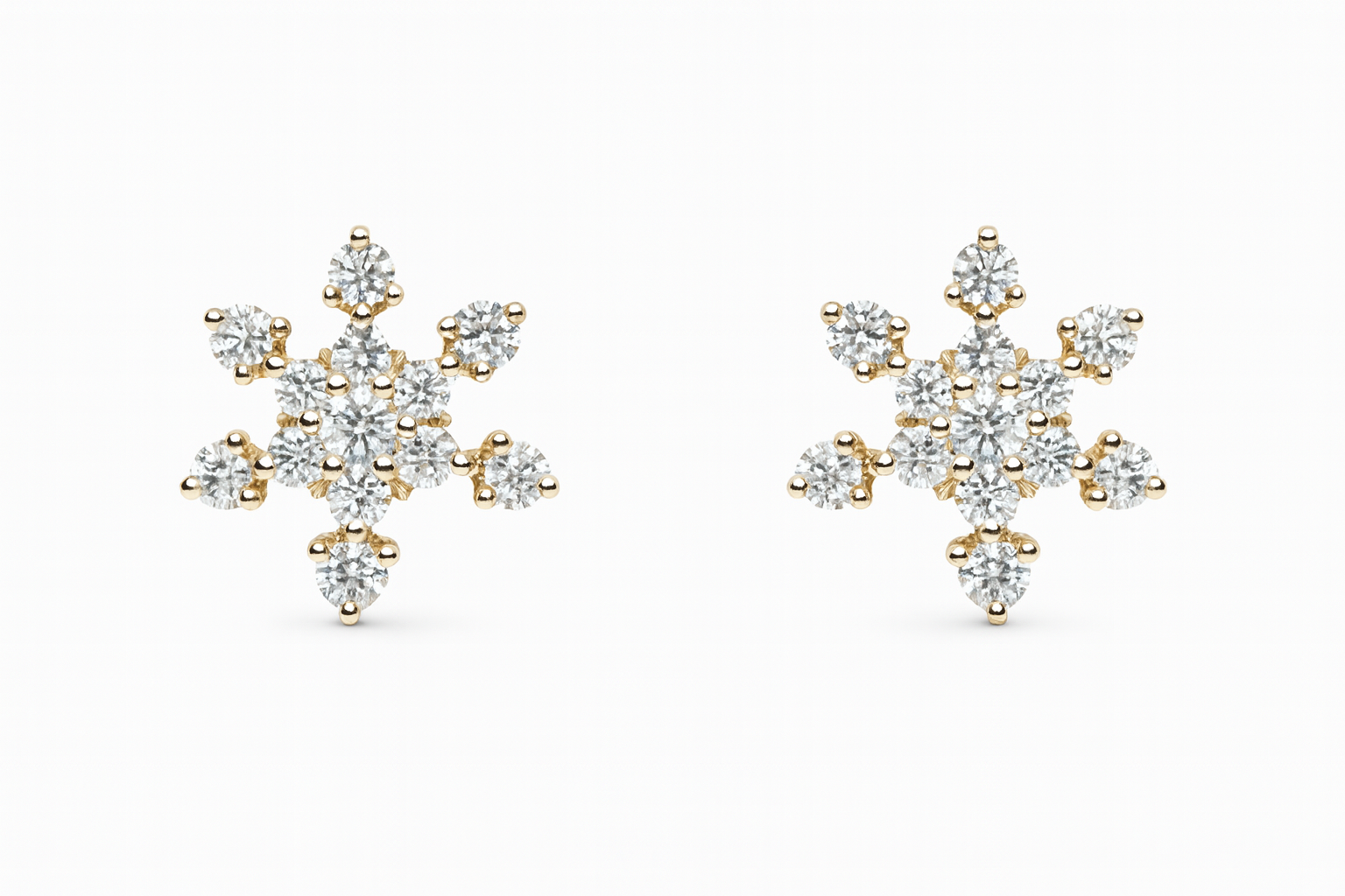 Beautiful 18 Kt Gold  Natural Diamond Earing